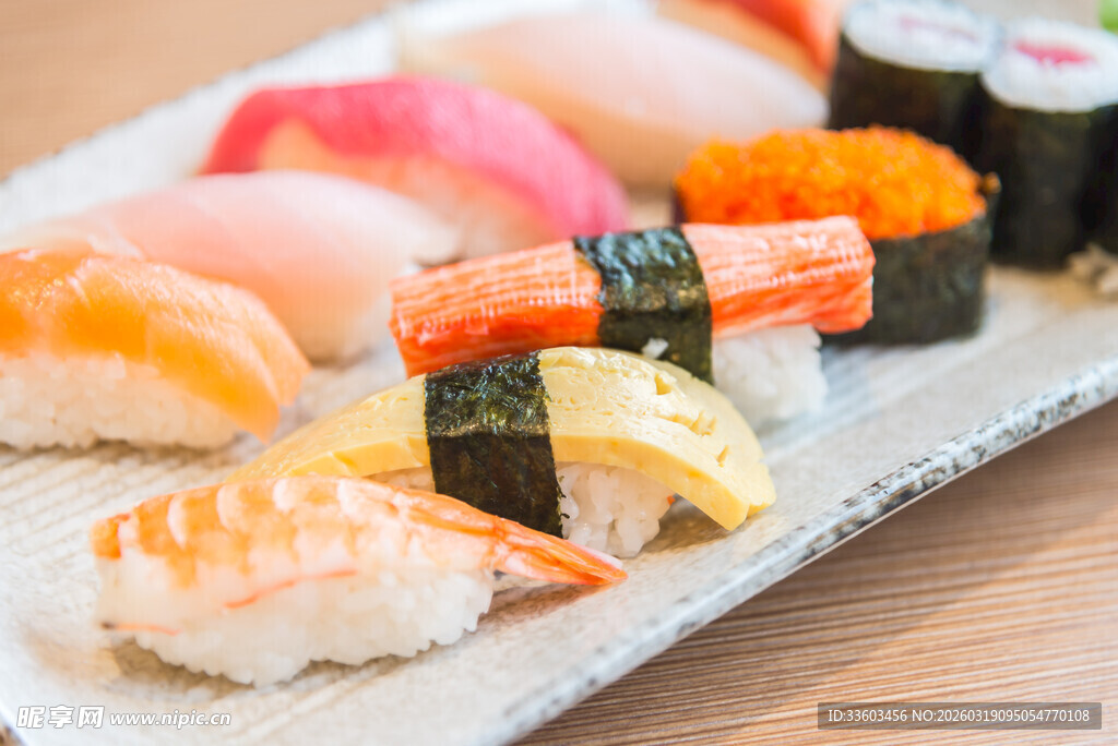 多样美味寿司拼盘
