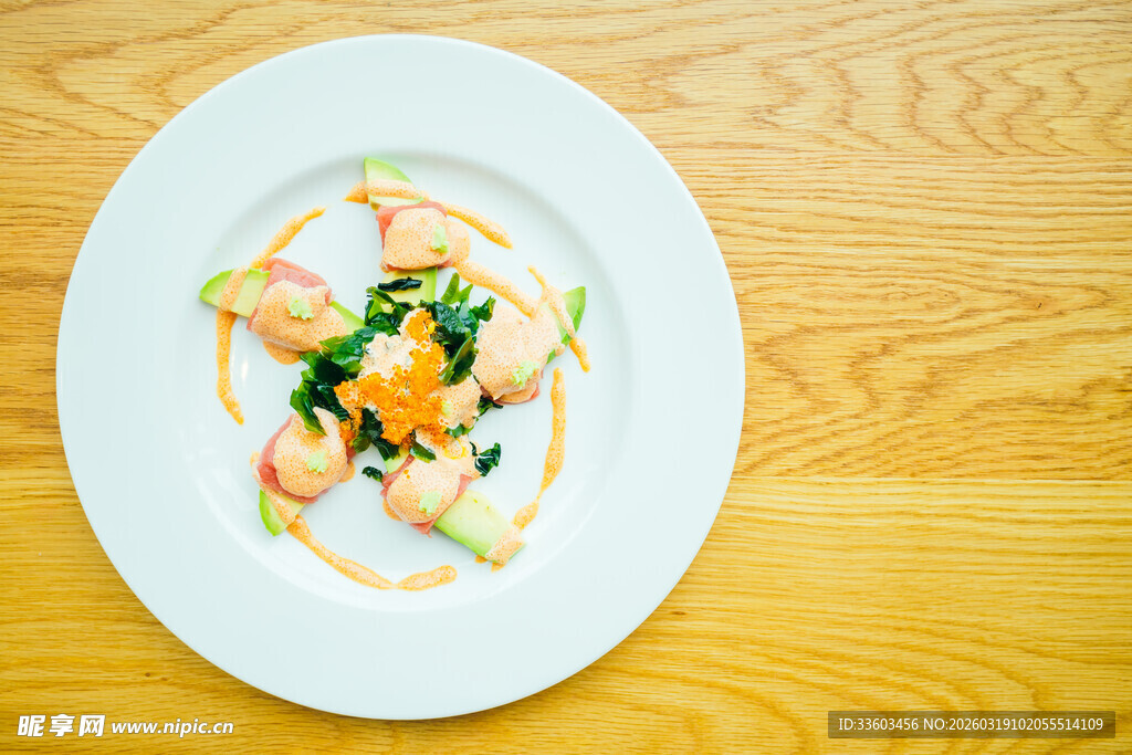 精致虾仁菜肴摆盘