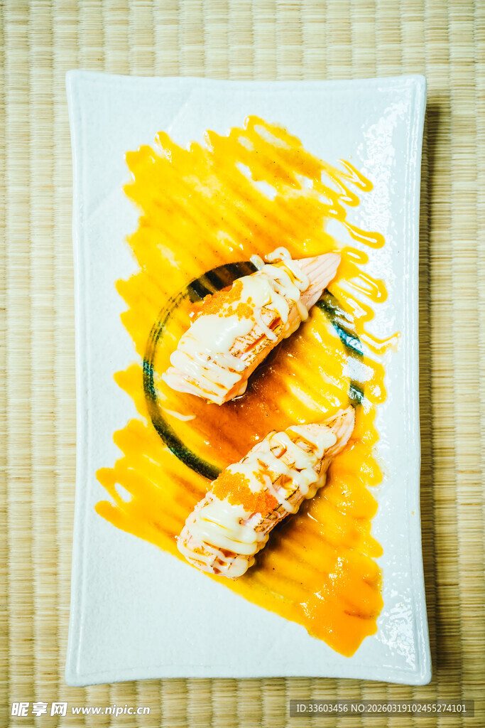 橙香虾仁摆盘美食