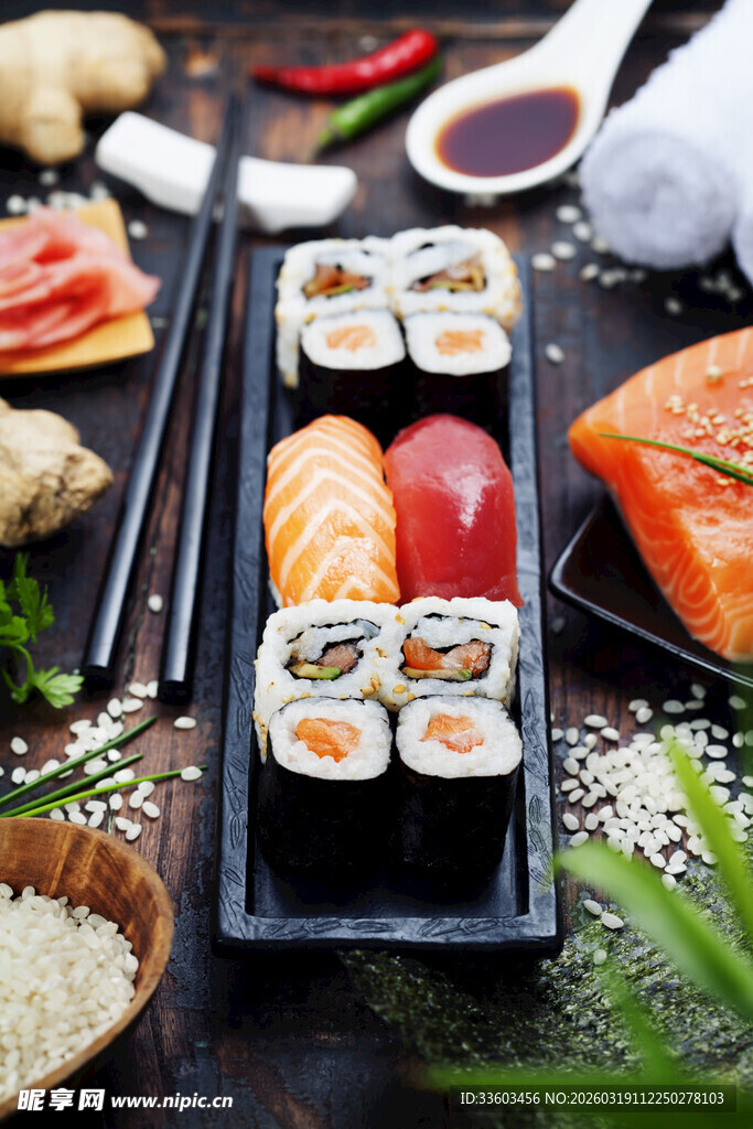 多样寿司与海鲜美食盛宴