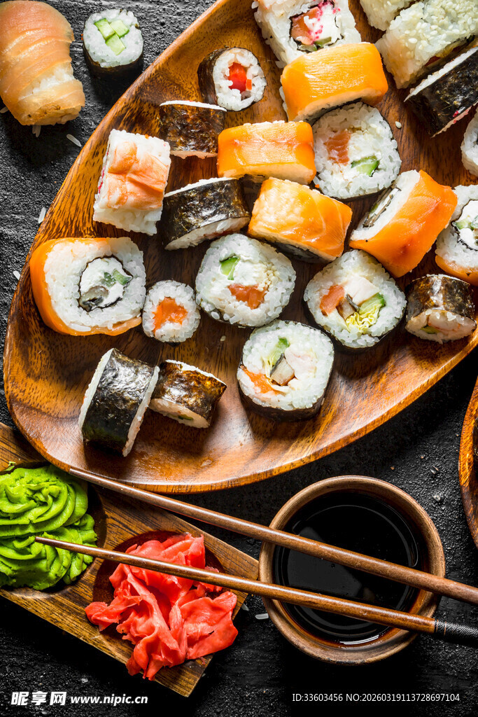 多样寿司拼盘