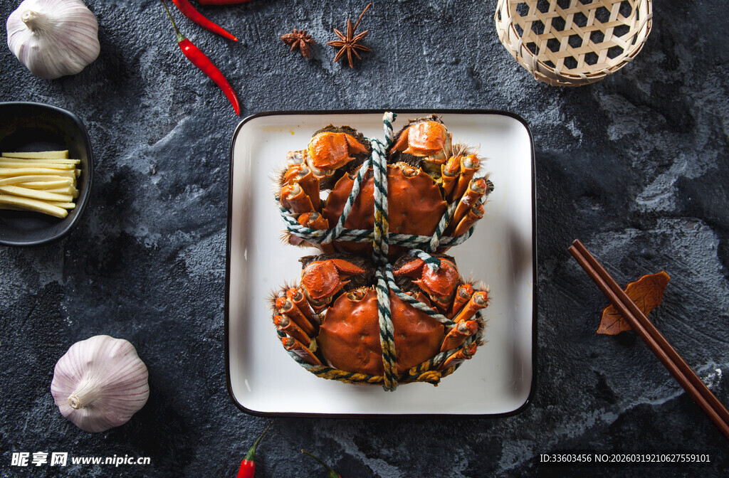 美味大闸蟹摆盘展示