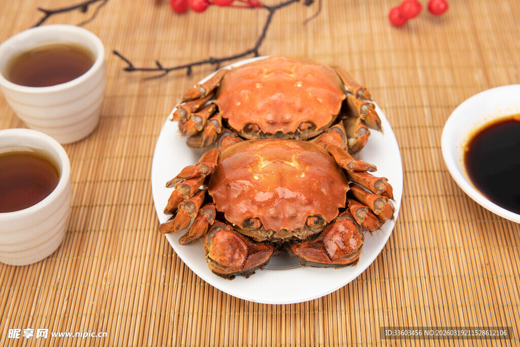 美味大闸蟹配茶饮