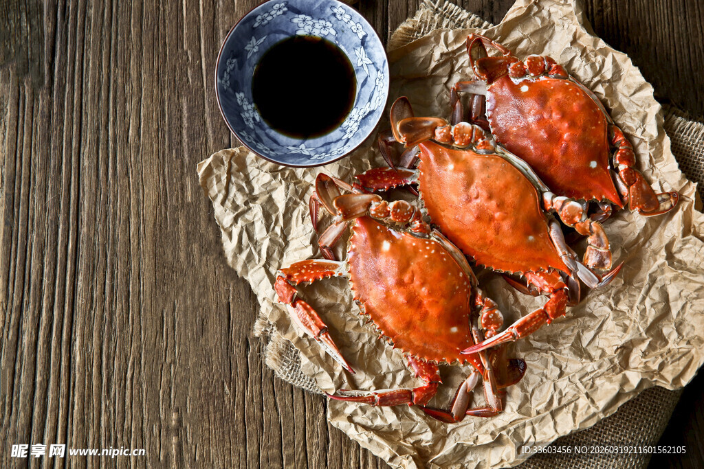 新鲜螃蟹配蘸料