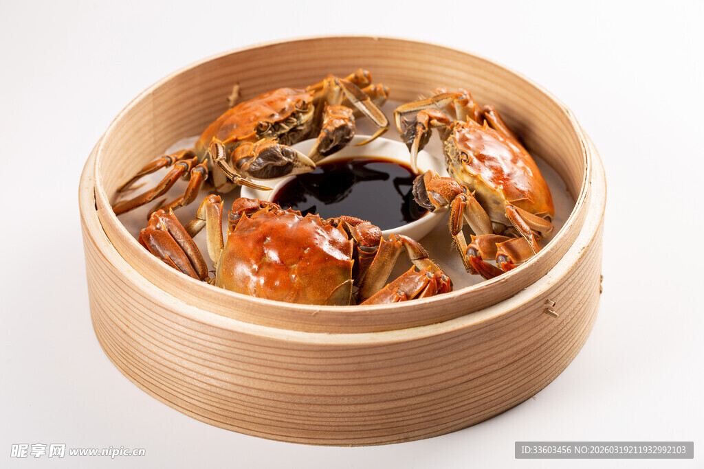 竹笼蒸大闸蟹