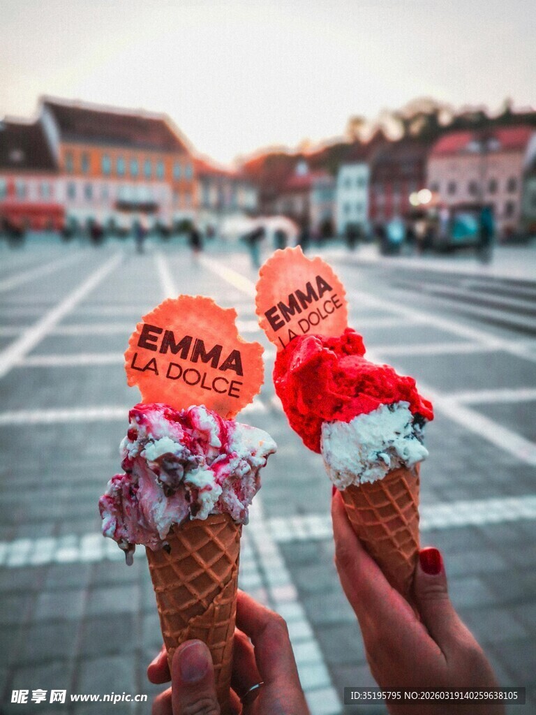 街头美味冰淇淋甜蜜时刻