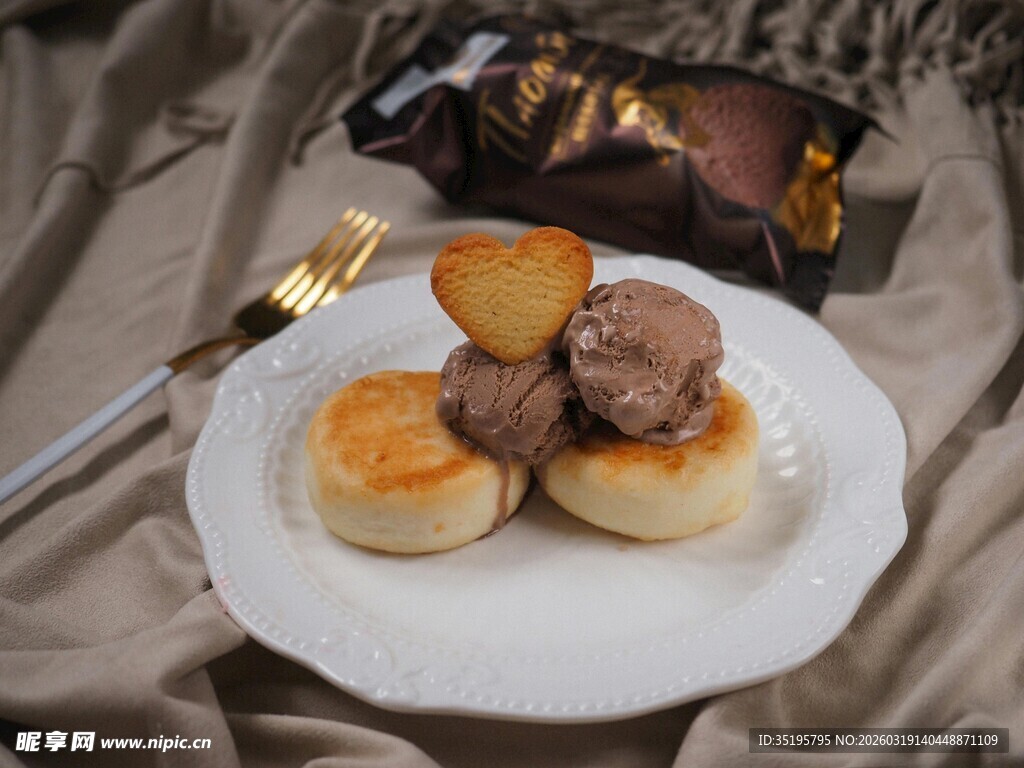 美味夹心糕点与零食搭配