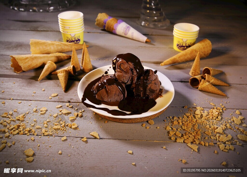 美味巧克力甜点诱人呈现