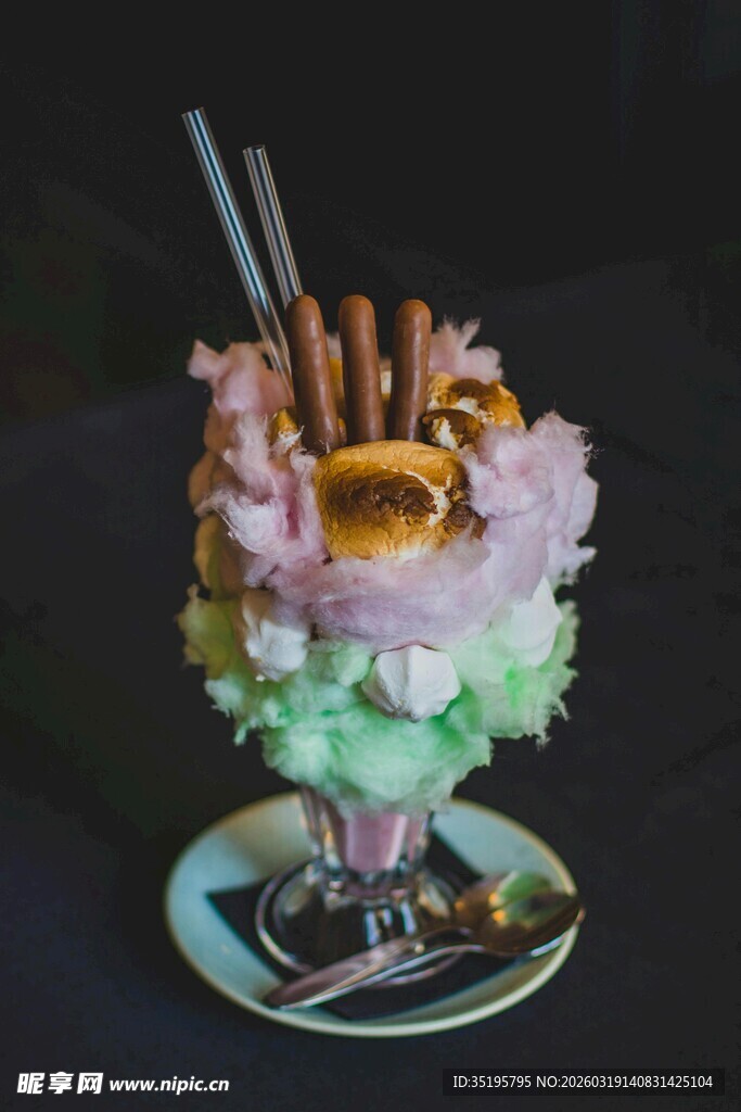 梦幻多彩创意甜品