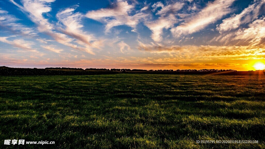 草原日落美景