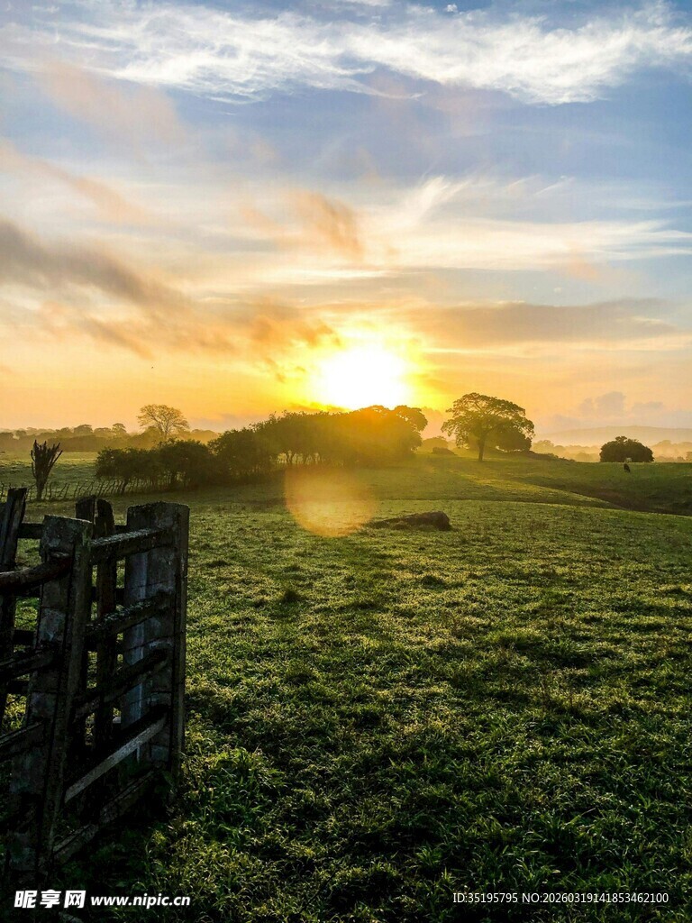 田园落日美景