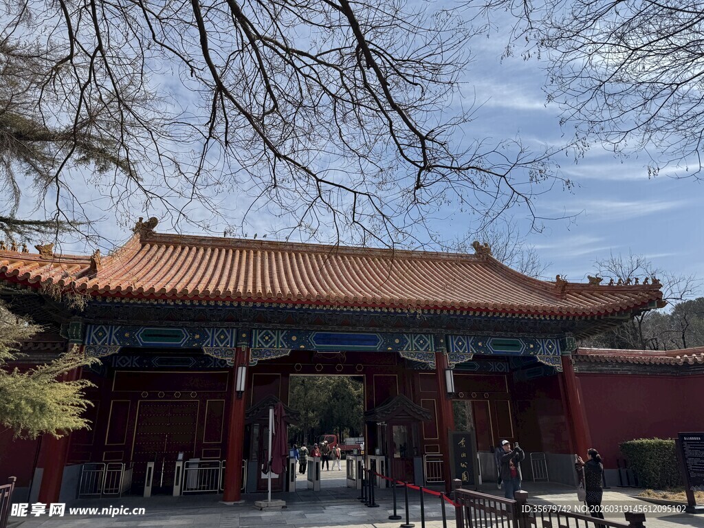 中式古建筑大门景观