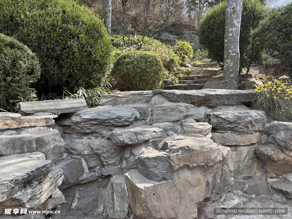 石砌景观自然绿植