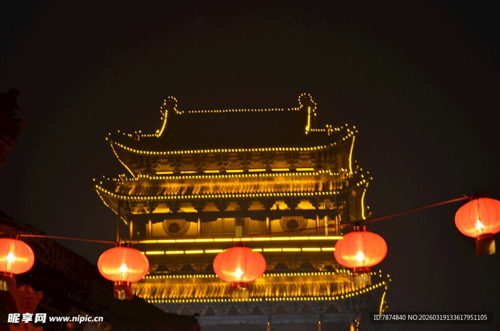 西安钟楼夜景 红灯笼点缀