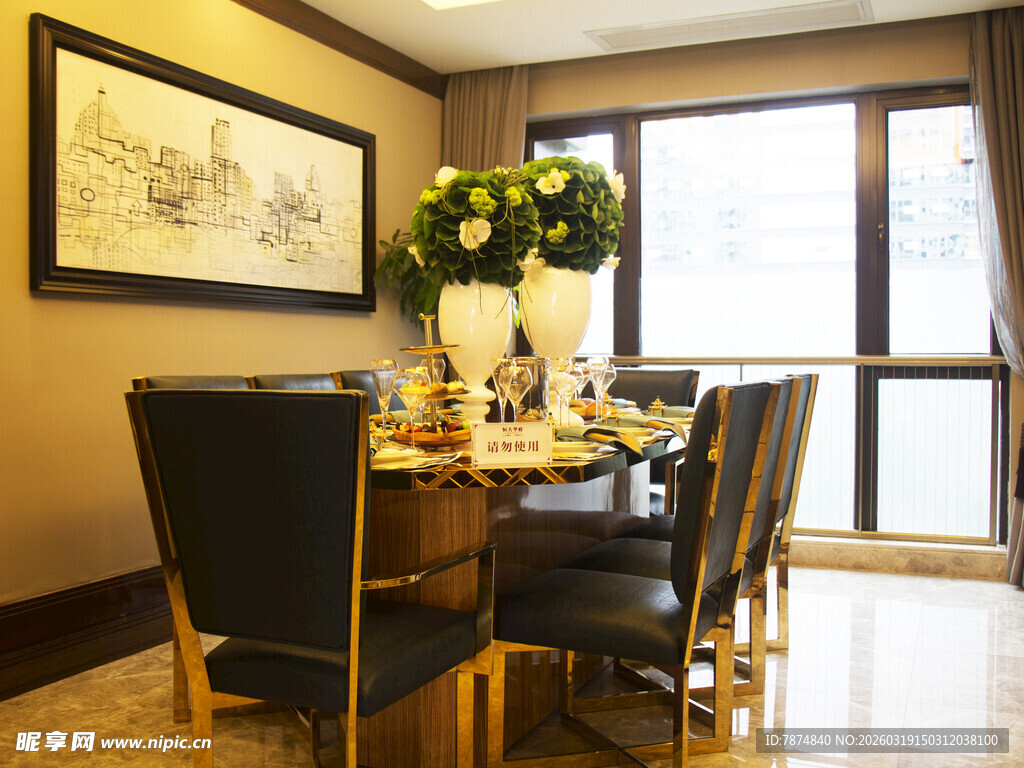 现代简约风格餐厅室内景