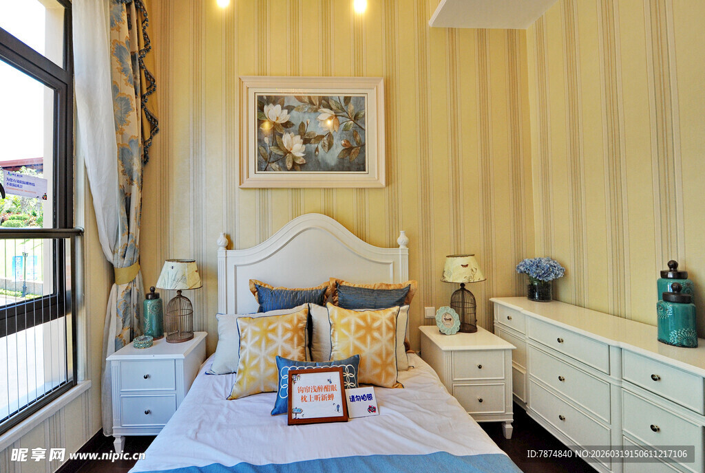 温馨简约卧室装饰展示