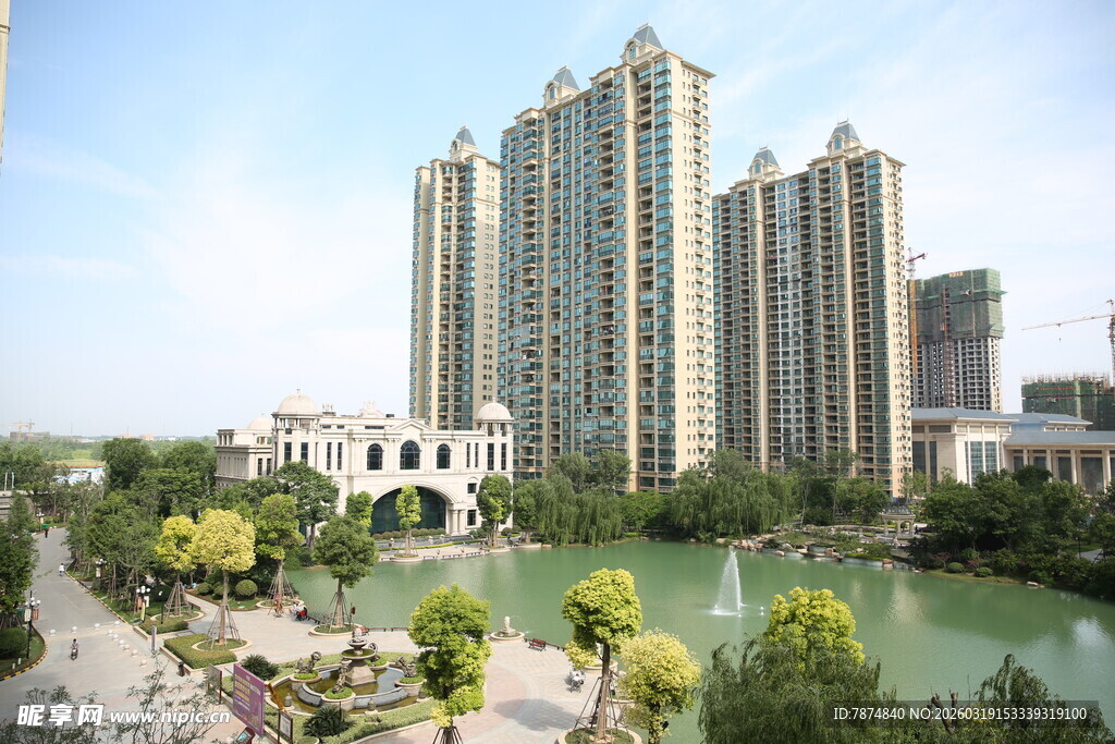 湖畔高层住宅景观