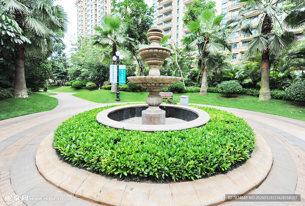 小区内精致圆形喷泉景观