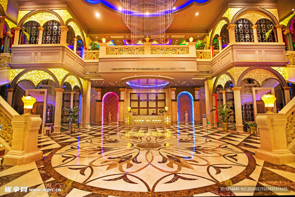 豪华绚丽的室内宫殿场景