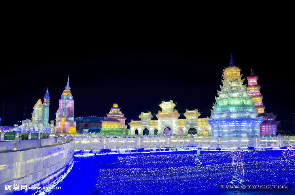 梦幻冰雪城堡夜景