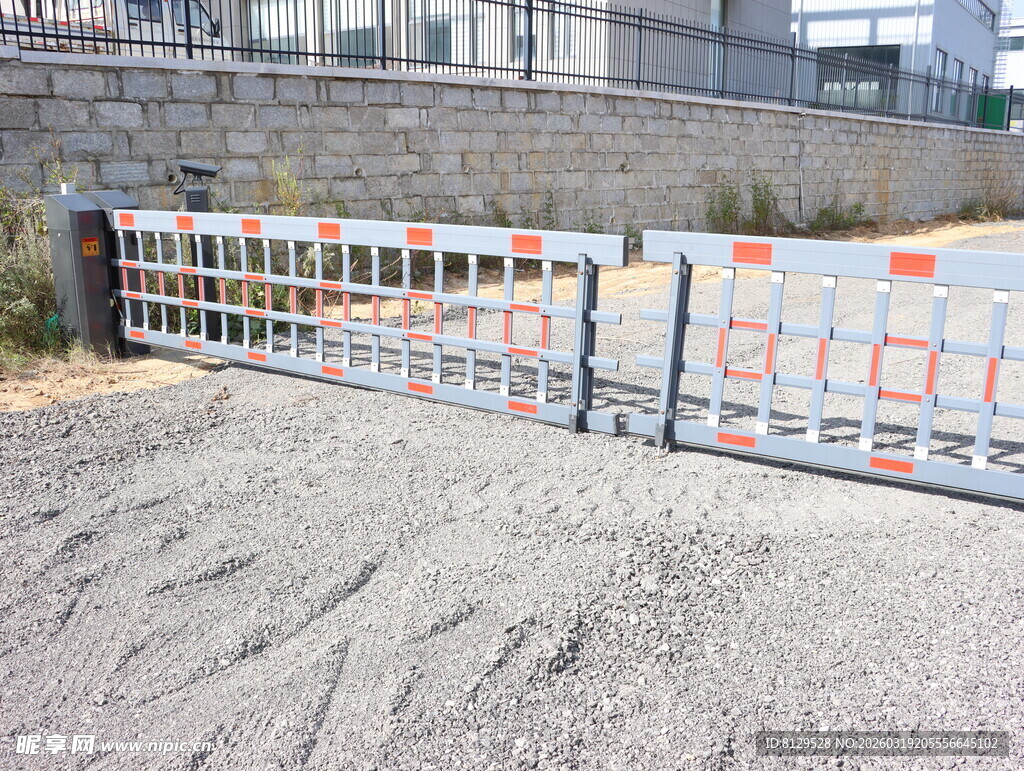 施工现场的防护围栏