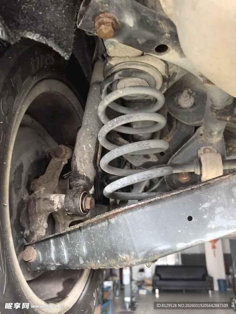 汽车悬挂系统特写
