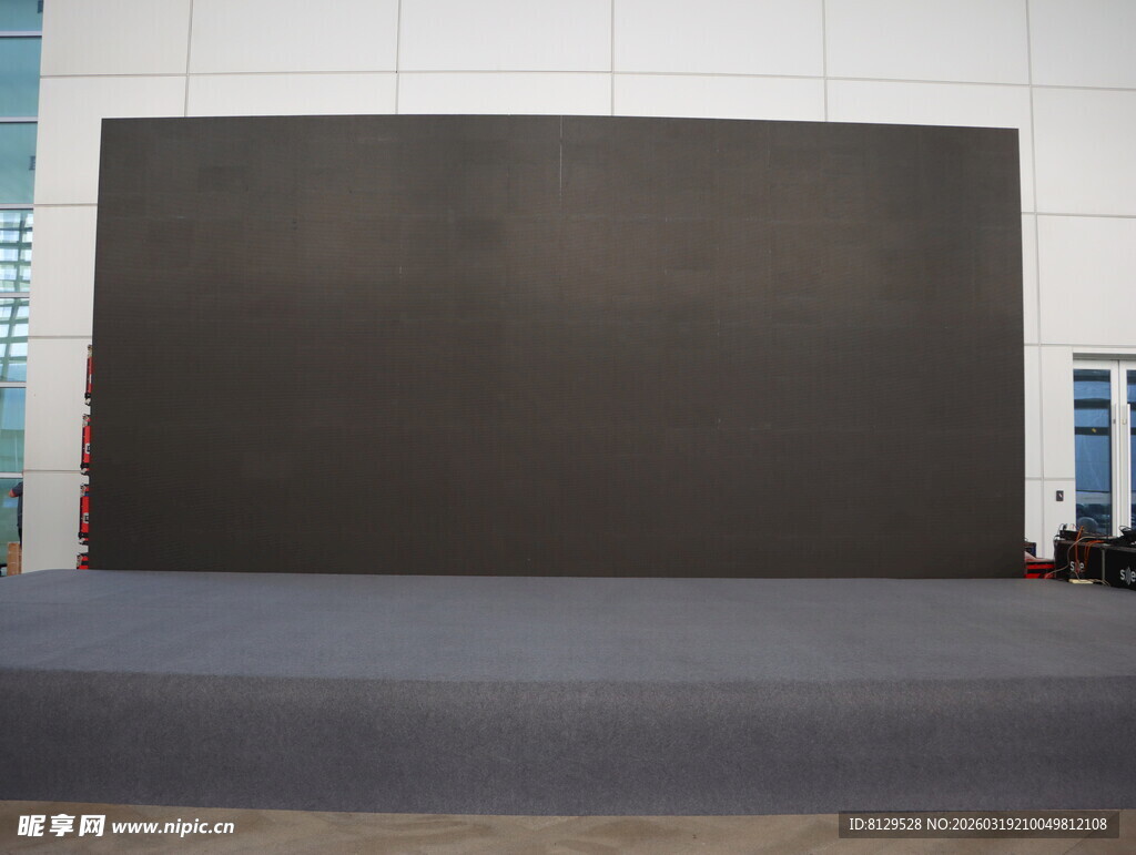 大型黑色幕布舞台场景