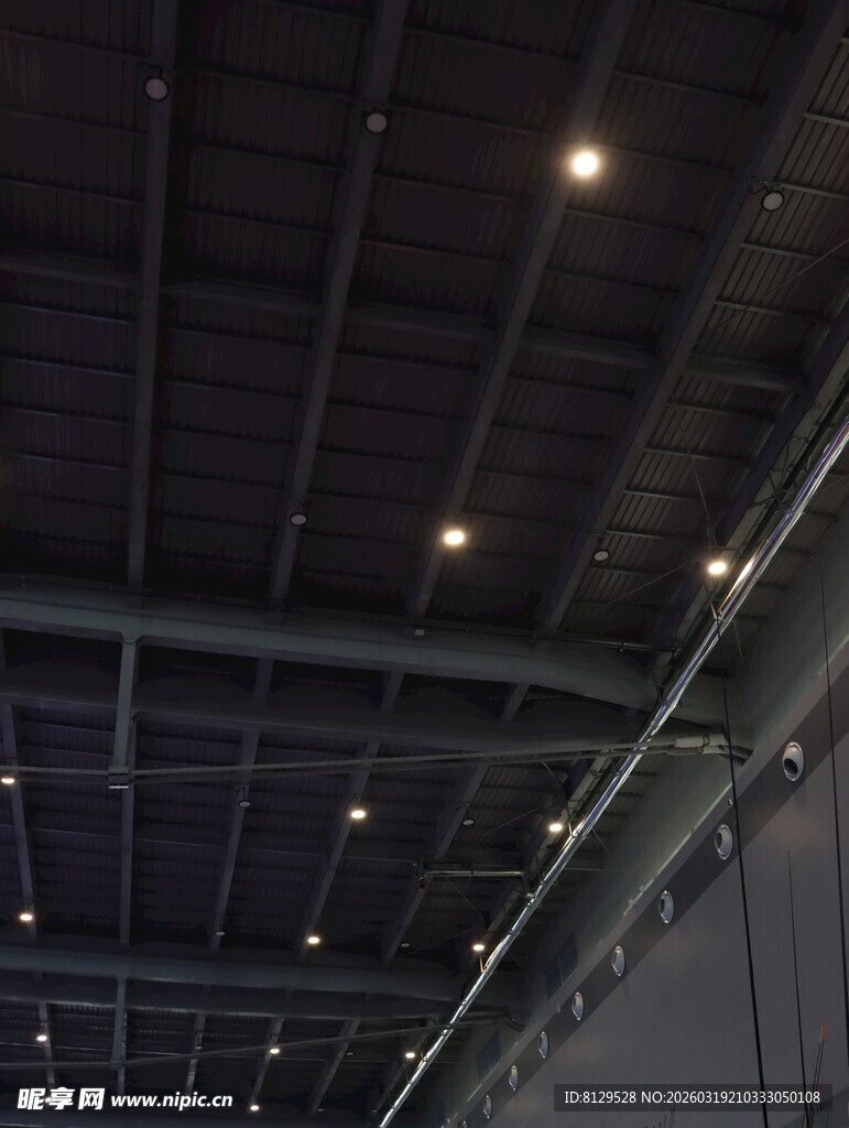 室内建筑天花板灯光景观