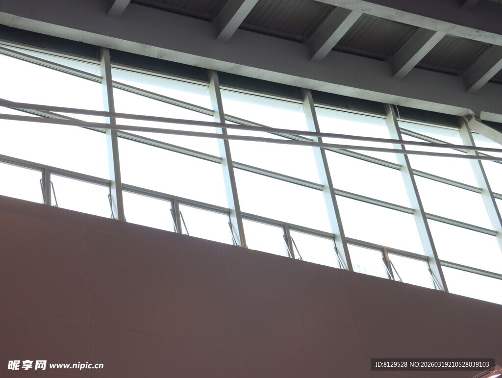 室内大窗户采光场景