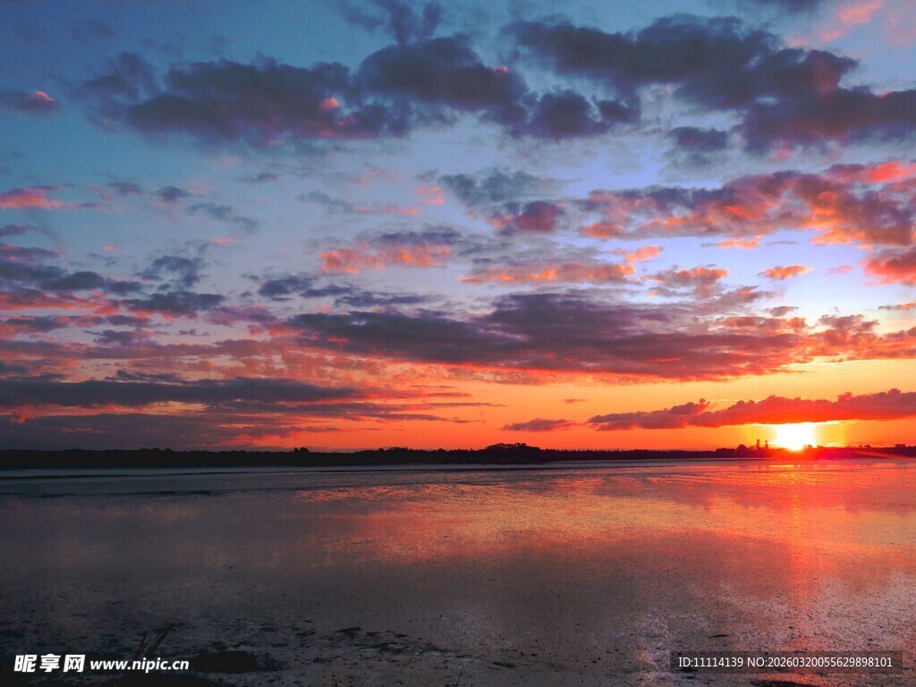 海边绚丽日落美景