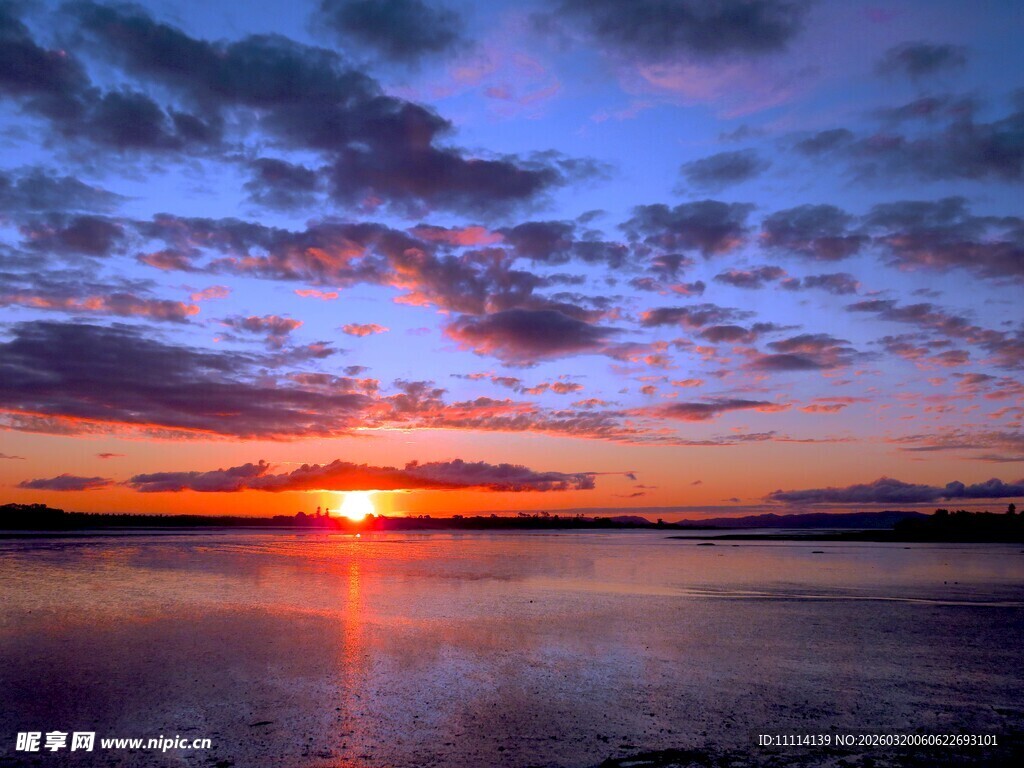 海边绝美日落晚霞景观