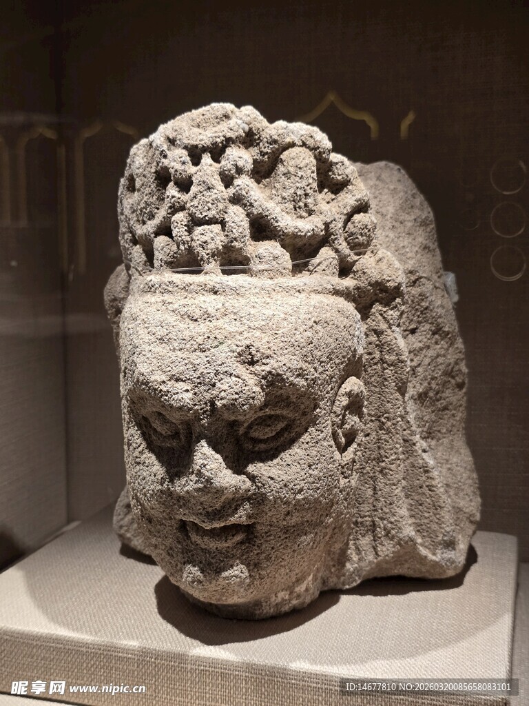 童子寺遗址石雕力士像