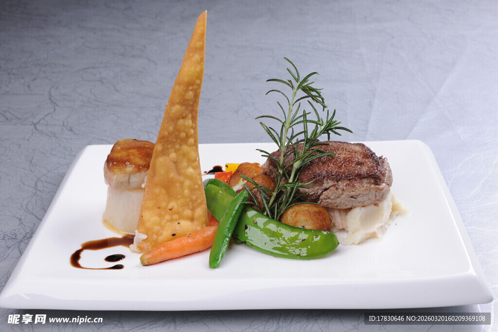 精致摆盘的美味西餐料理