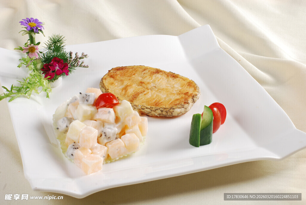 精致海鲜拼盘美食