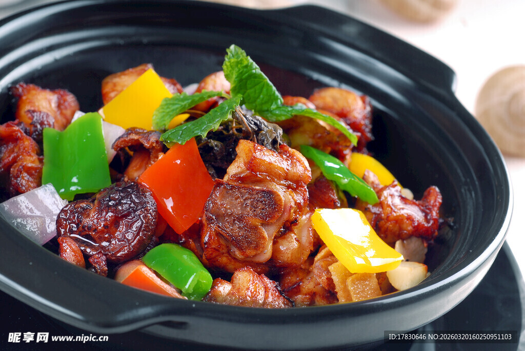 美味彩椒炒鸡块