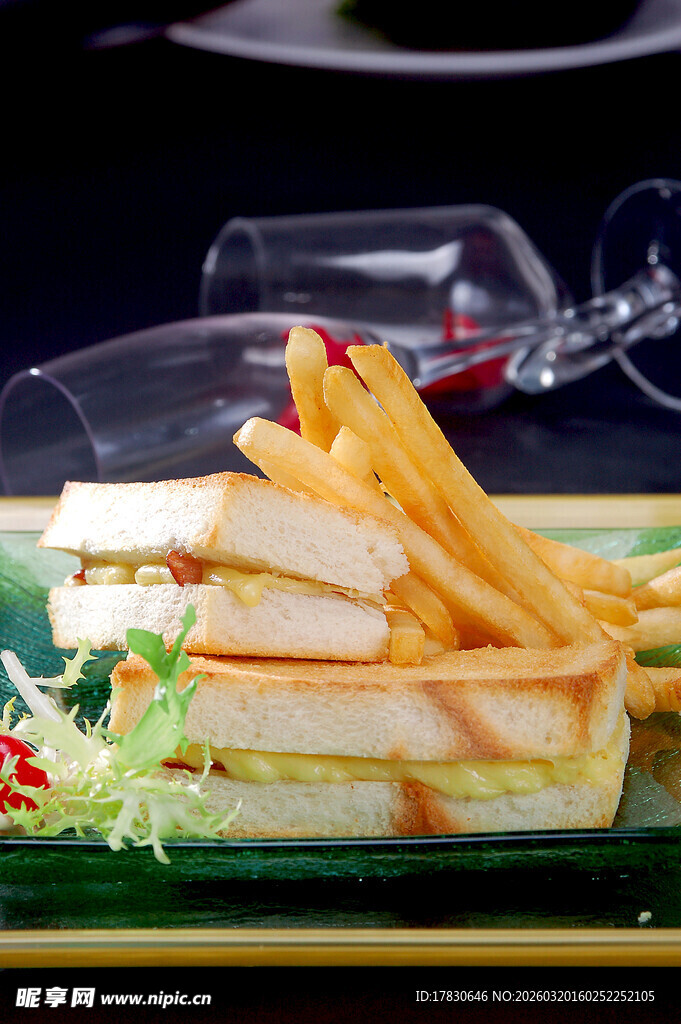 美味三明治配薯条