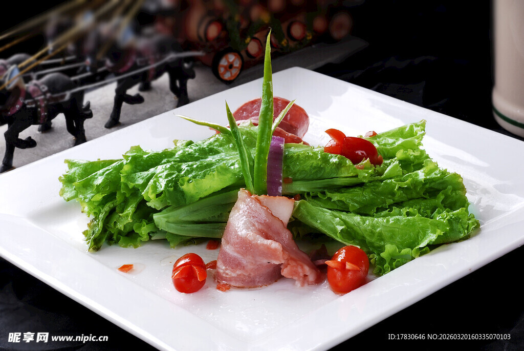 培根配生菜摆盘精致