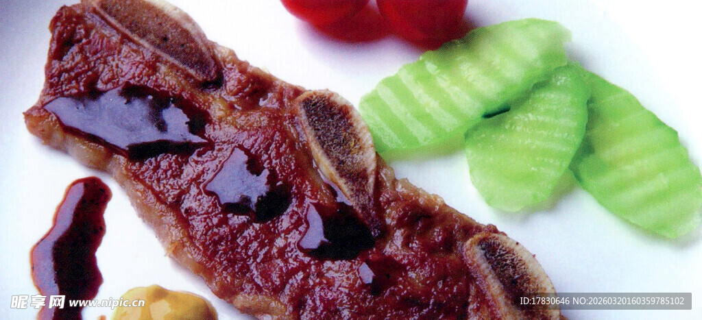 美味卤牛肉搭配清新黄瓜