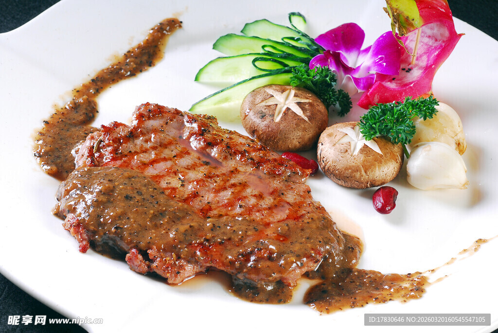 美味牛排摆盘精致