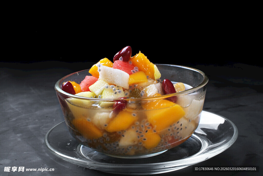 美味水果杯缤纷好滋味