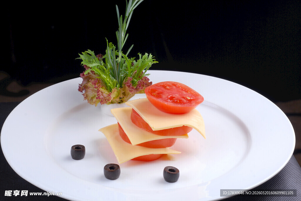 精致番茄芝士摆盘美食