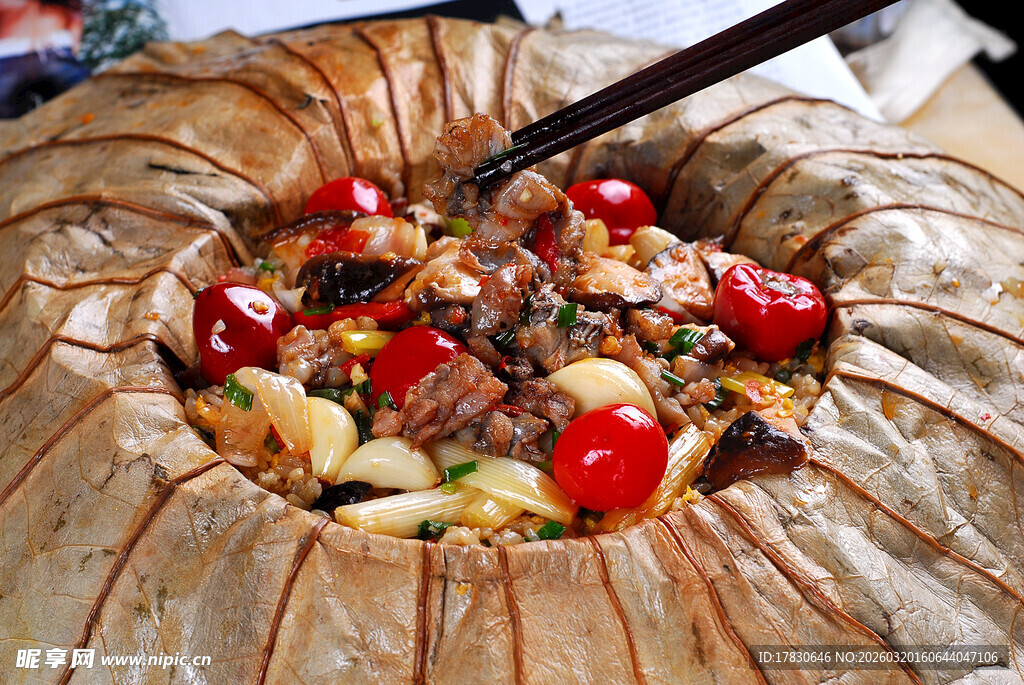 创意南瓜盛装美味菜肴