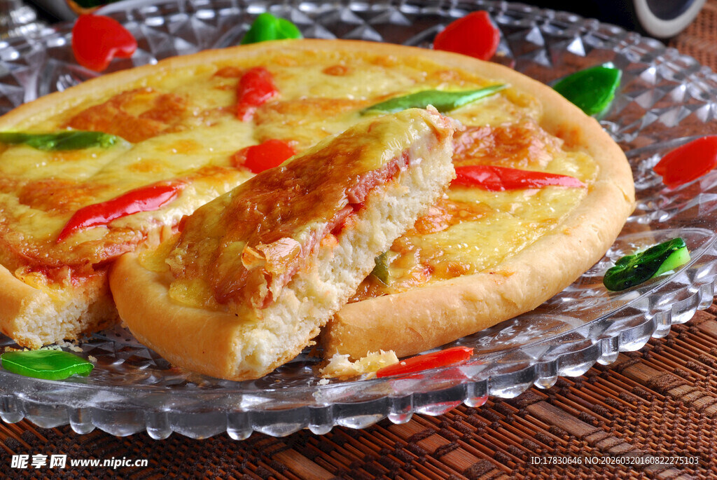 美味芝士蔬菜披萨