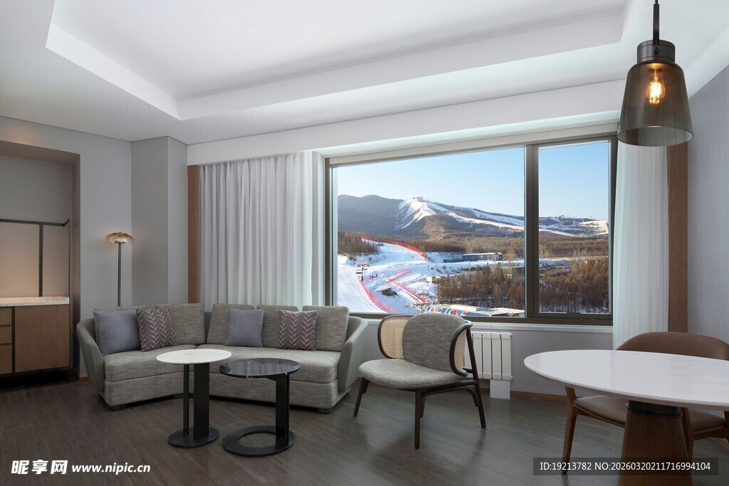 现代简约风观景客厅空间