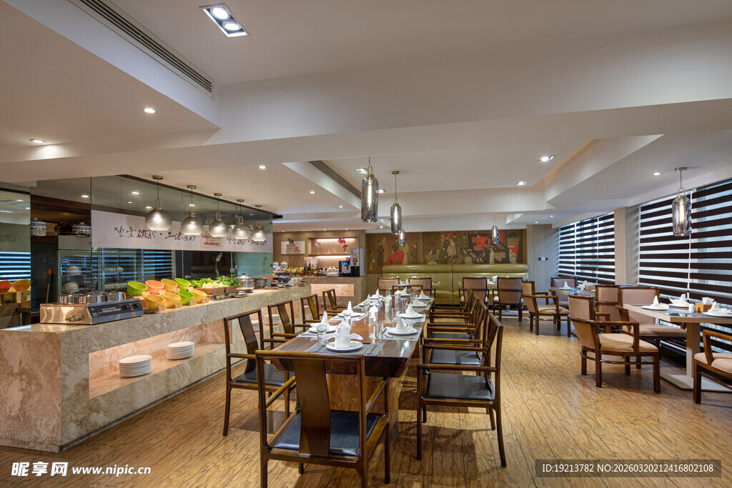 现代风格餐厅室内全景