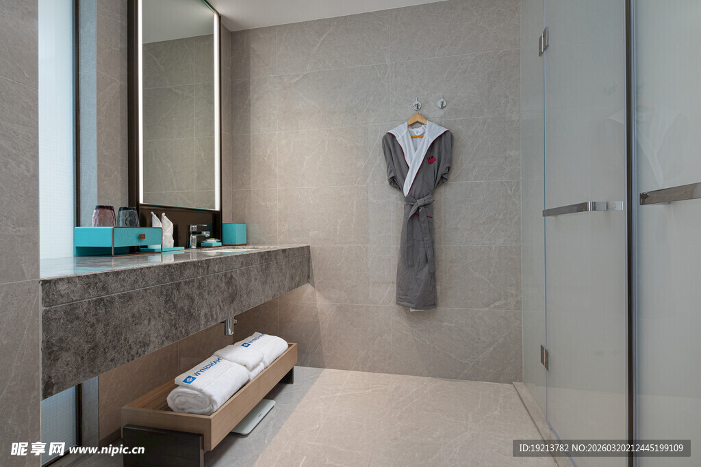 现代简约风格的浴室一角