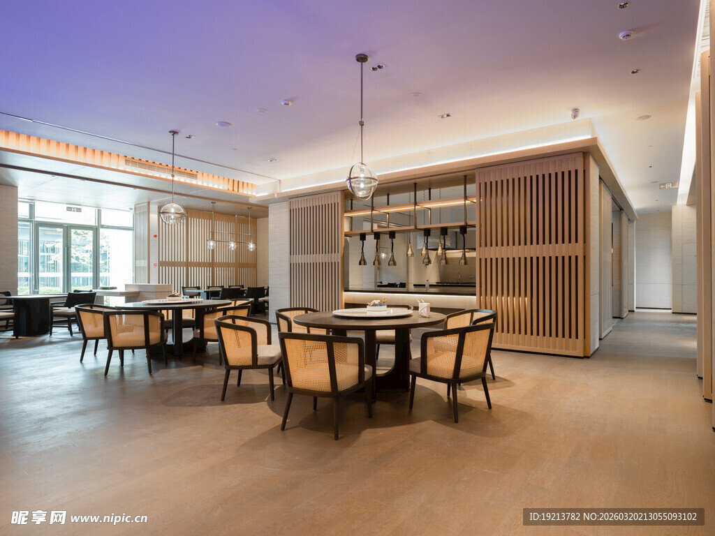 现代风格豪华餐厅室内场景
