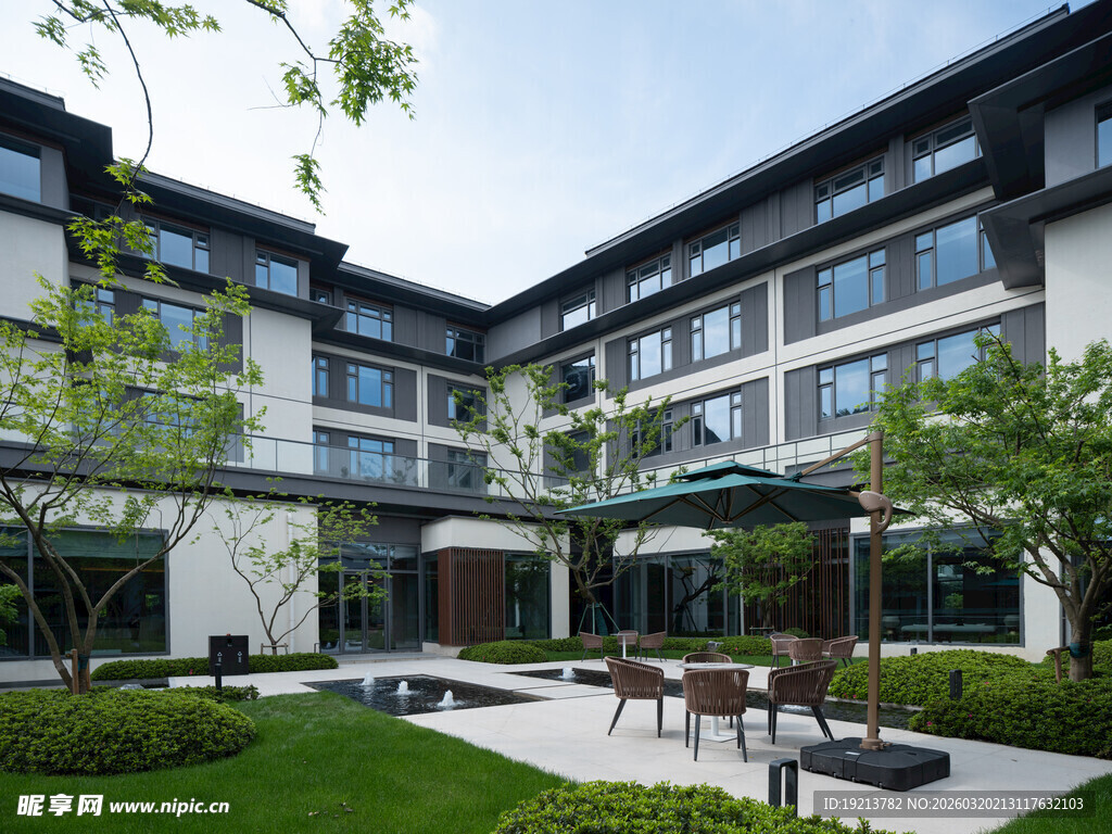 现代雅致庭院式建筑景观