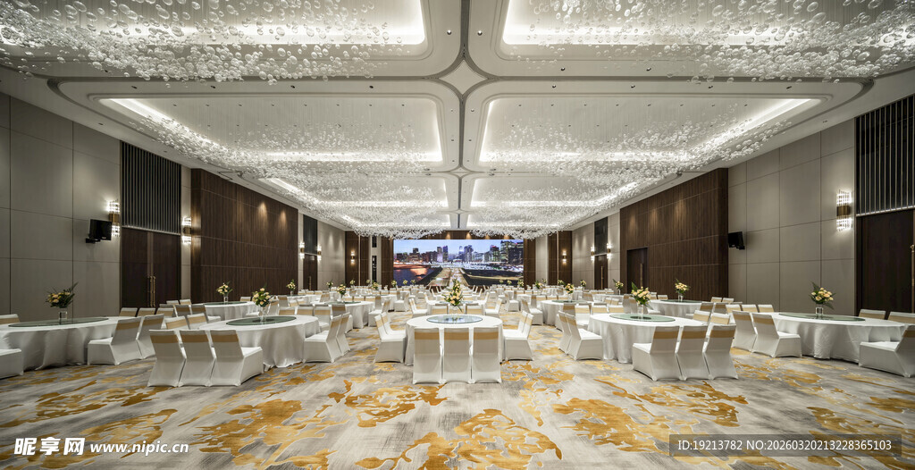 豪华宴会厅尽显优雅格调