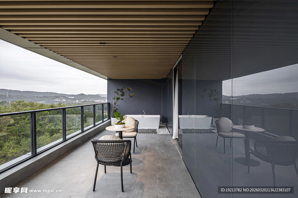 现代简约风格阳台一角